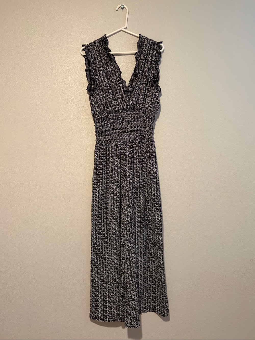 Max Studio NWT Ruffled V-Neck Black & White Romper Pant Jumpsuit